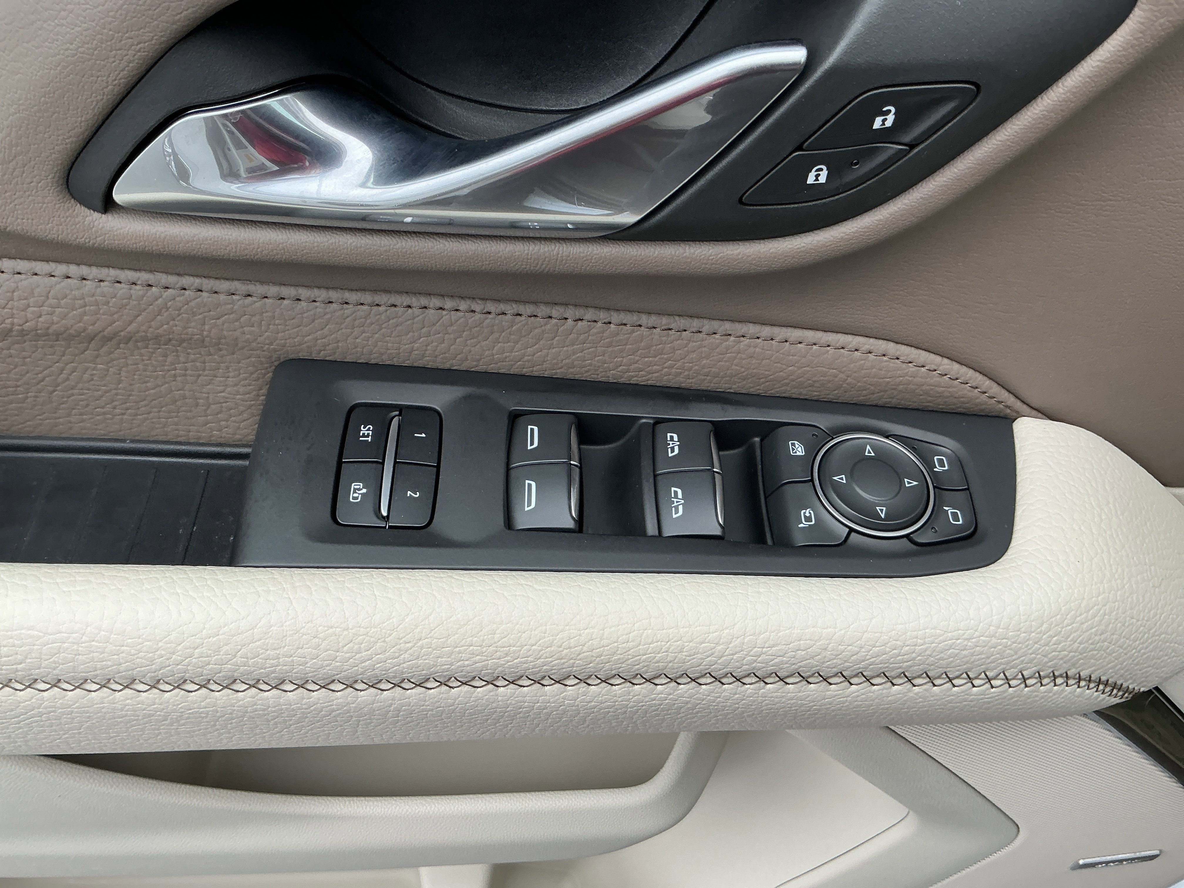 Used 2023 GMC Yukon Denali AWD/4WD image 24