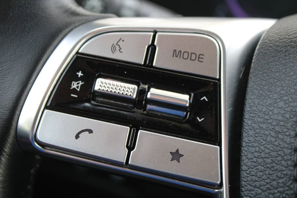 Certified 2024 Kia Telluride EX w/ EX Captain's Chair Package image 31