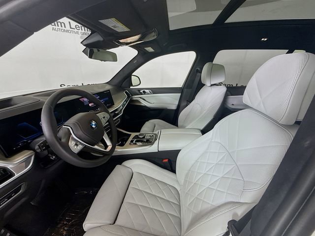 Used 2024 BMW X7 xDrive40i w/ Parking Assistance Package image 21