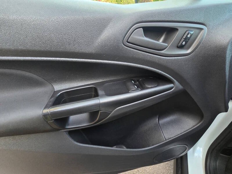 Used 2016 Ford Transit Connect XL FWD image 16