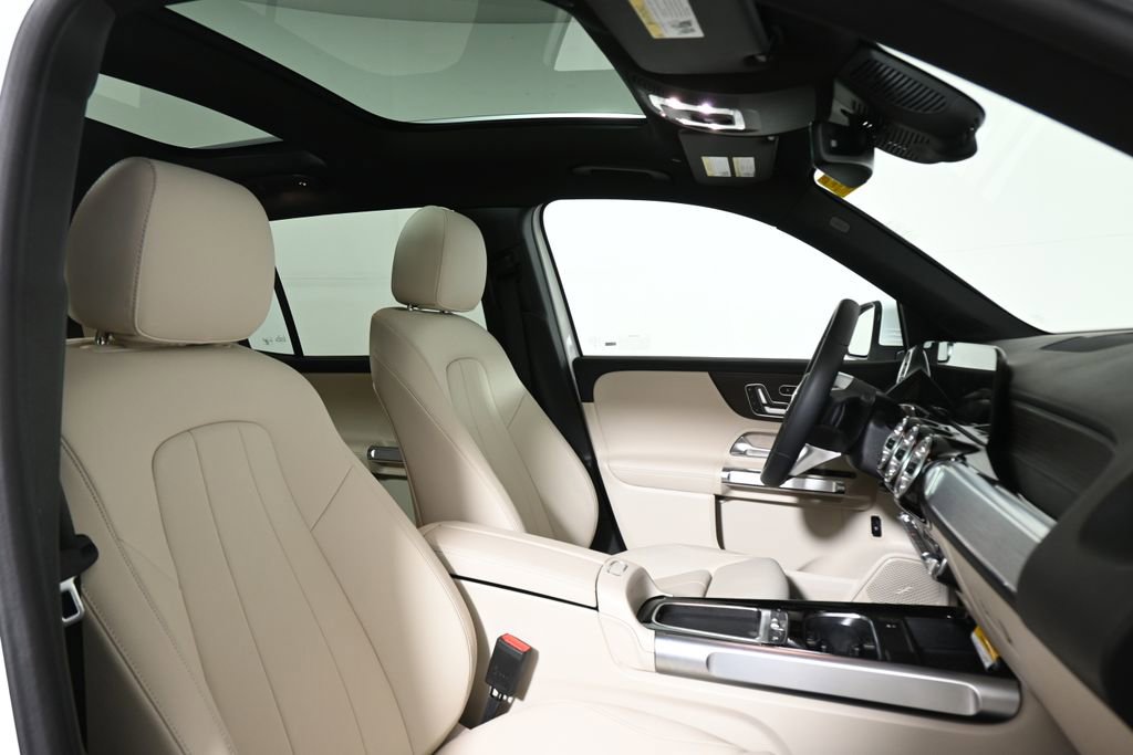 Certified 2026 Mercedes-Benz GLB 250 4MATIC image 27
