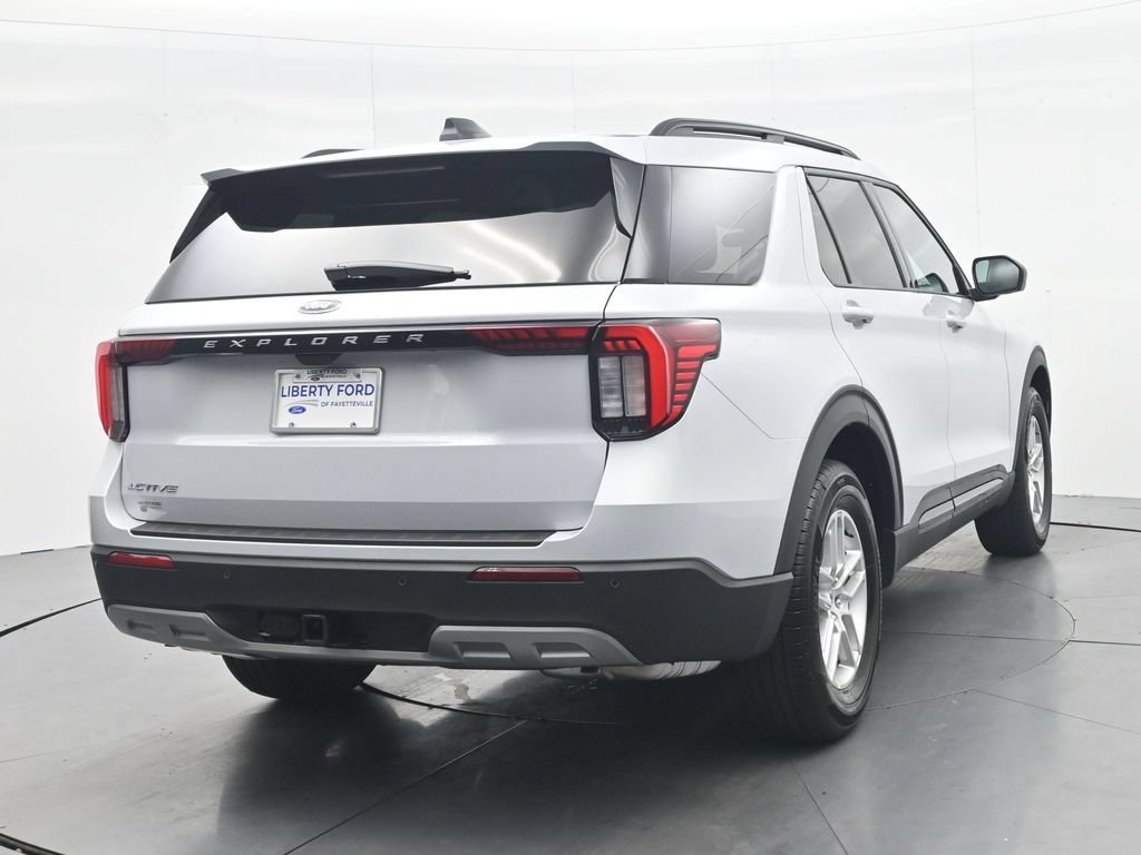 New 2026 Ford Explorer Active w/ Active Comfort Package RWD image 8