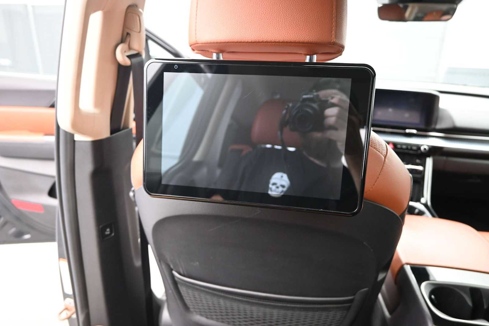 Used 2022 Kia Carnival SX Prestige FWD image 27