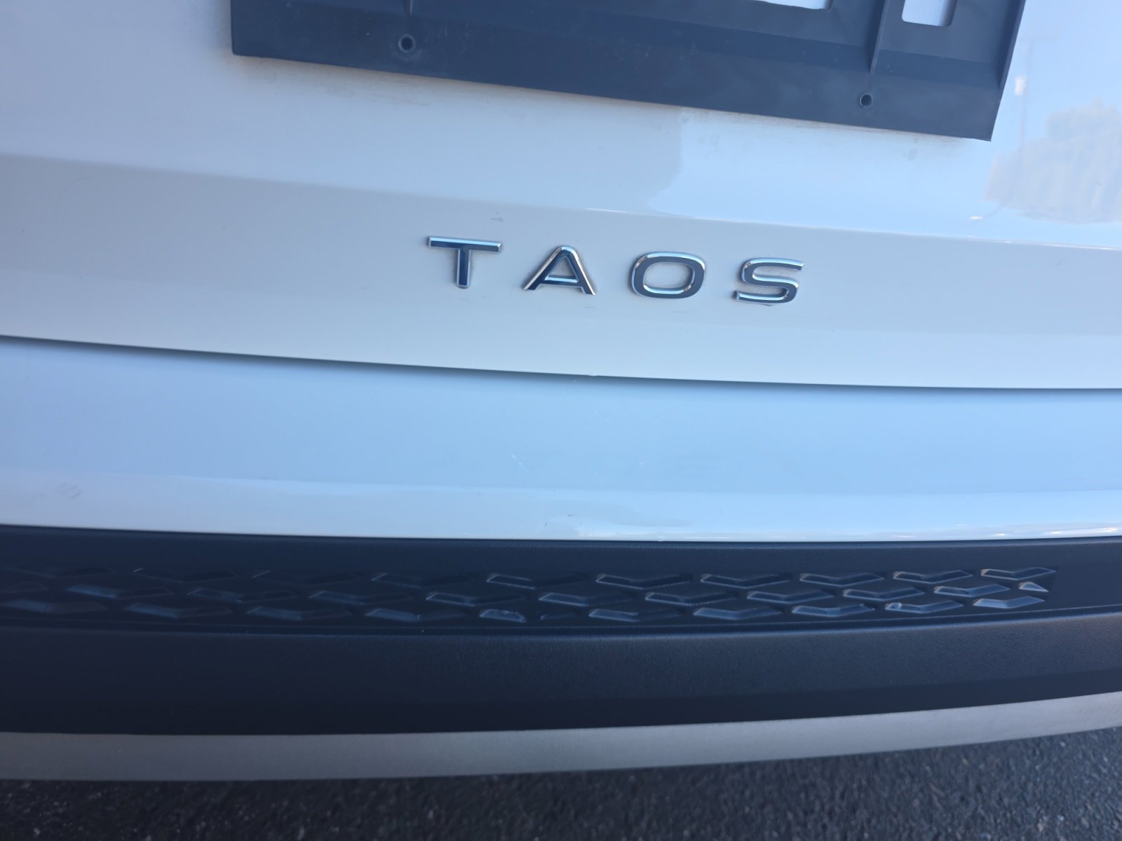 Used 2023 Volkswagen Taos S image 24