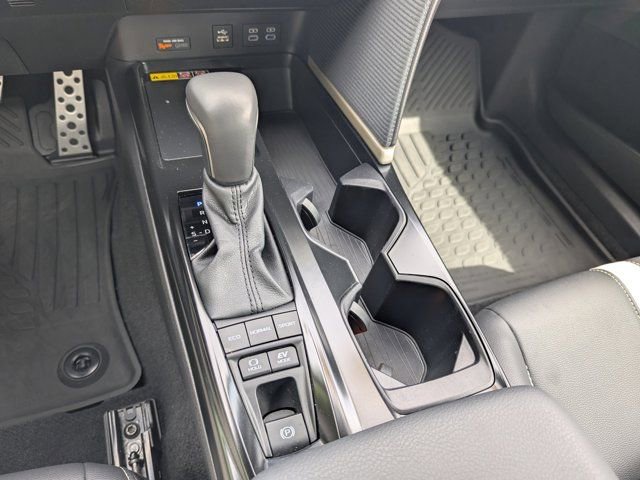 Used 2025 Toyota Camry SE w/ Convenience Package FWD image 26