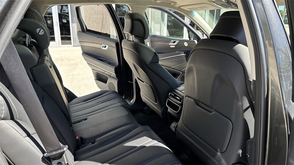 Used 2024 Genesis GV80 3.5T image 34