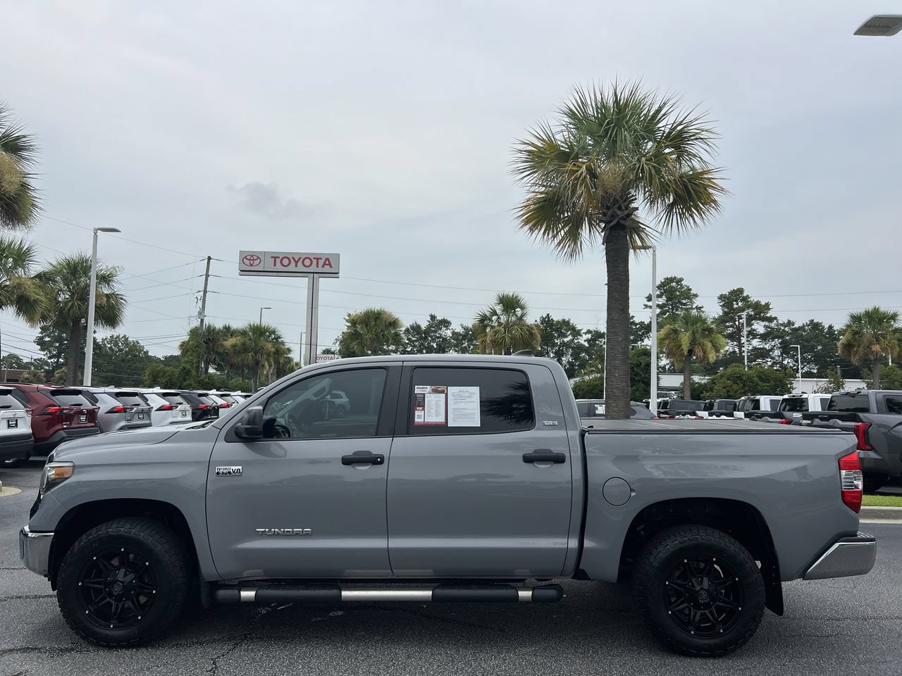 Used 2021 Toyota Tundra SR5 w/ SR5 Upgrade Package AWD/4WD image 7