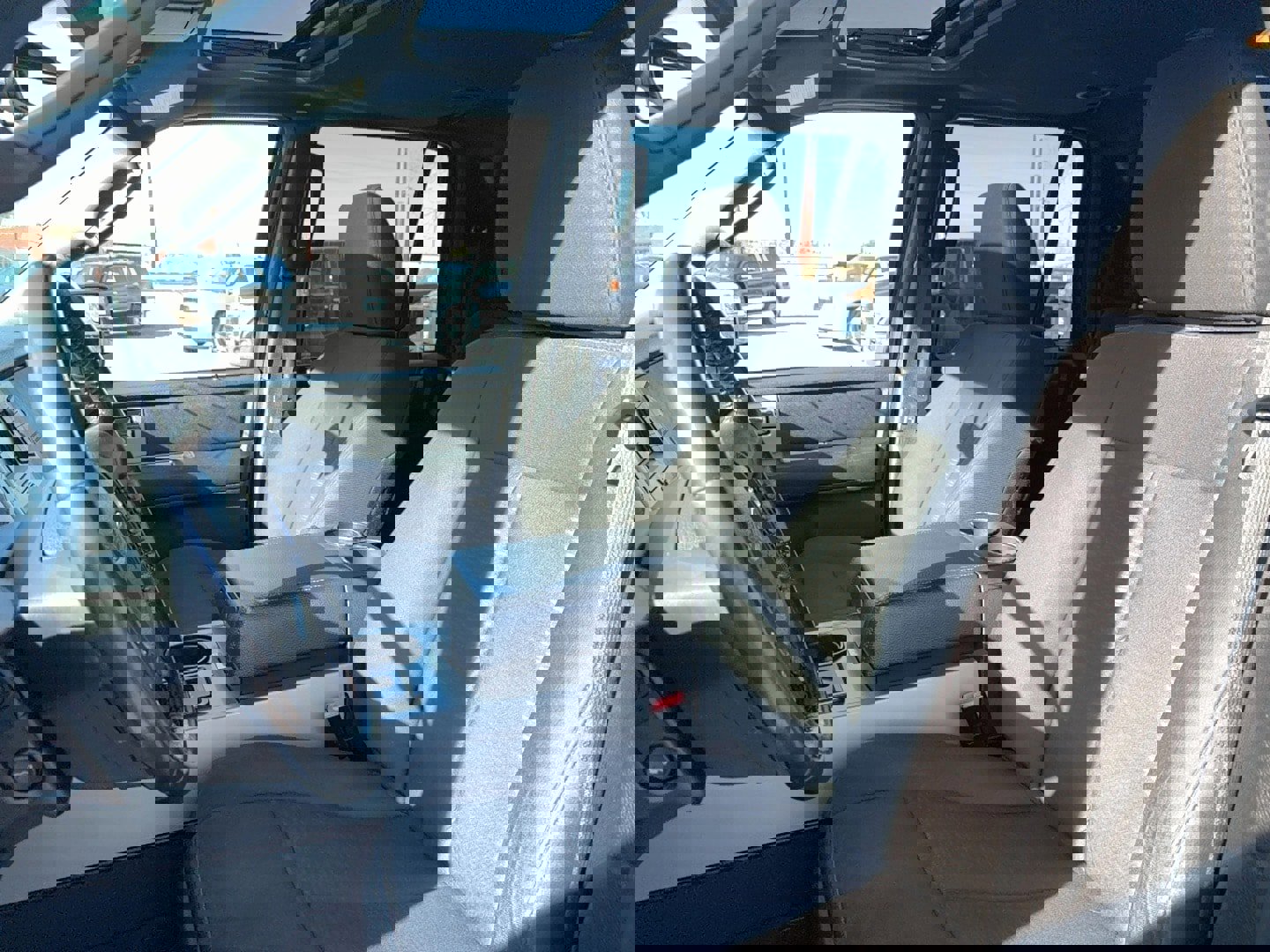 Used 2017 Ford Expedition EL XLT image 17