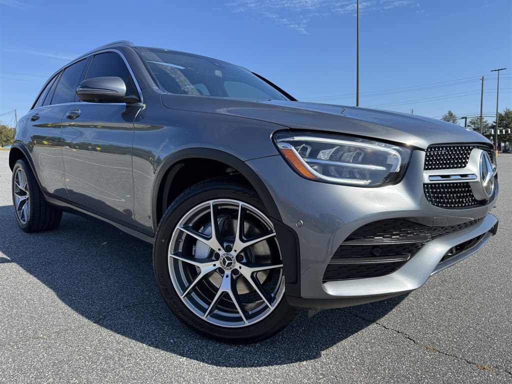Used 2021 Mercedes-Benz GLC 300 4MATIC w/ AMG Line image 2