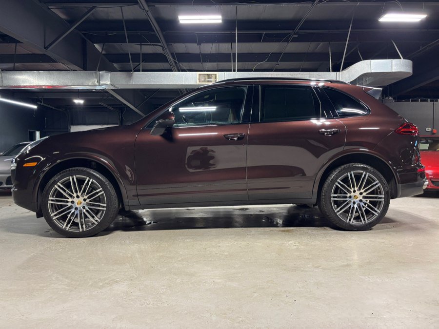 Used 2018 Porsche Cayenne Platinum Edition w/ Premium Package Plus AWD/4WD image 1