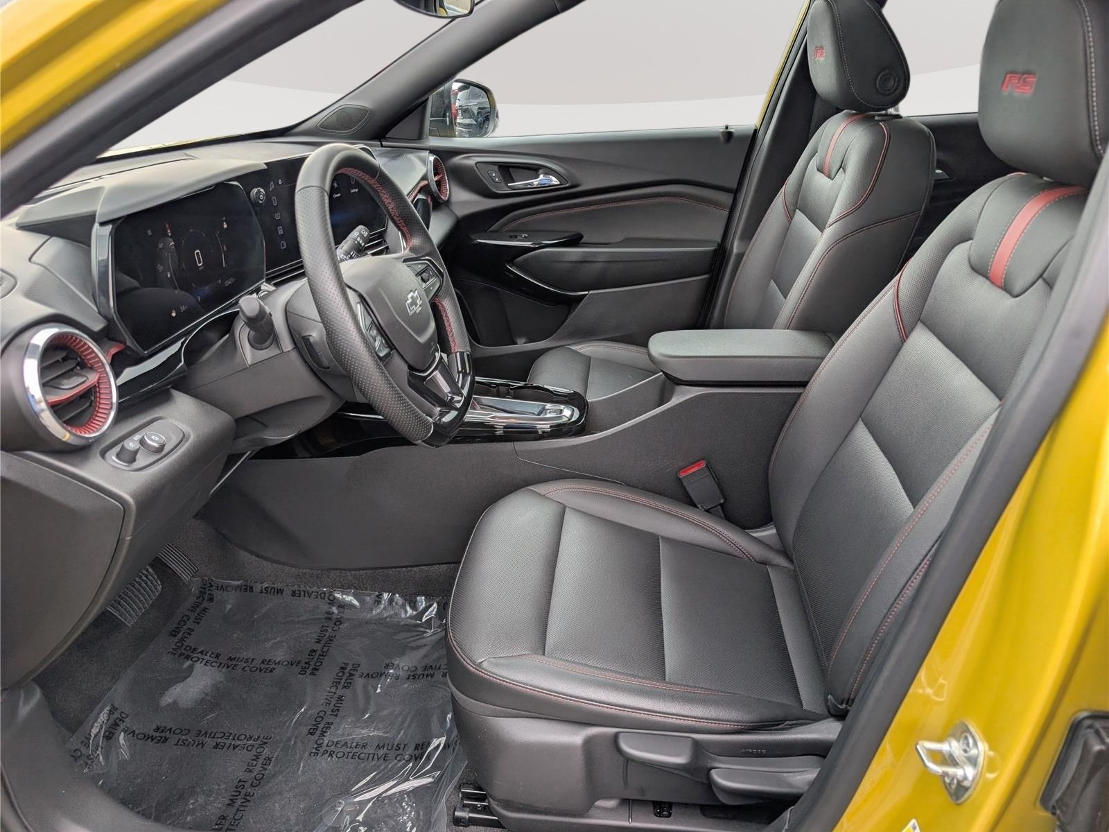 Used 2025 Chevrolet Trax RS w/ Sunroof Package FWD image 16