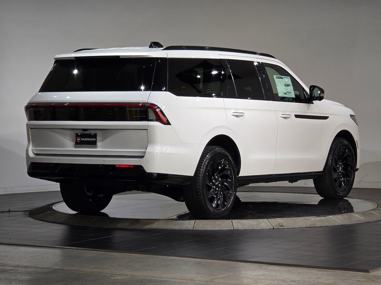 New 2025 Lincoln Navigator Reserve w/ Jet Appearance Package image 8