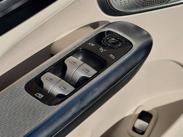 Certified 2026 Mercedes-Benz GLC 300 4MATIC image 17