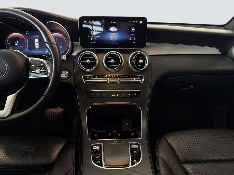 Used 2020 Mercedes-Benz GLC 300 4MATIC w/ Premium Package image 24