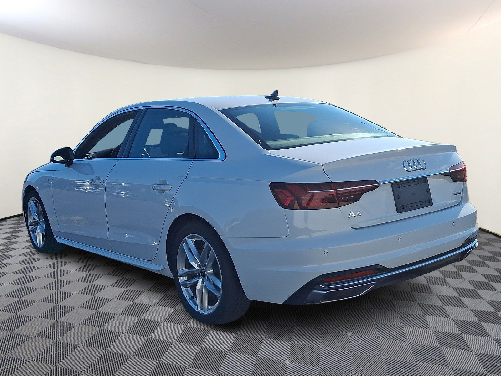 Used 2023 Audi A4 2.0T Premium Plus AWD/4WD image 5