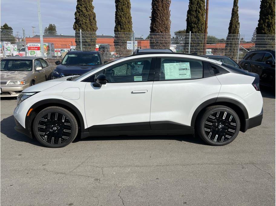 New 2026 Nissan Leaf Platinum+ w/ Cargo Package (Platinum+) image 7