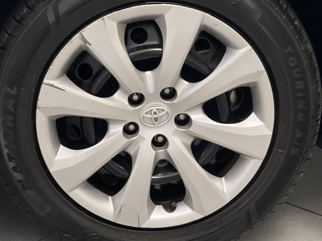 Used 2024 Toyota Corolla LE FWD image 61