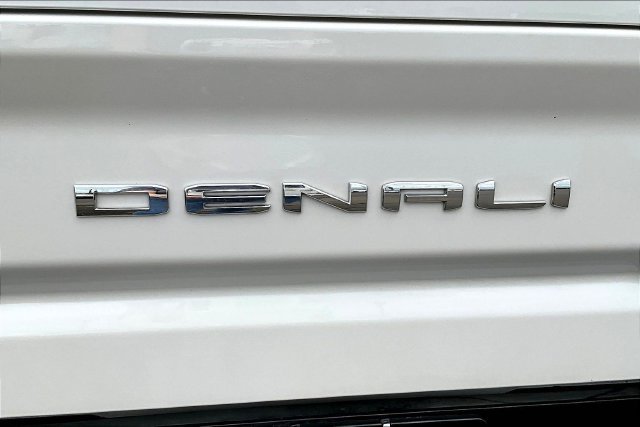Used 2025 GMC Sierra 2500 Denali w/ Technology Package AWD/4WD image 25