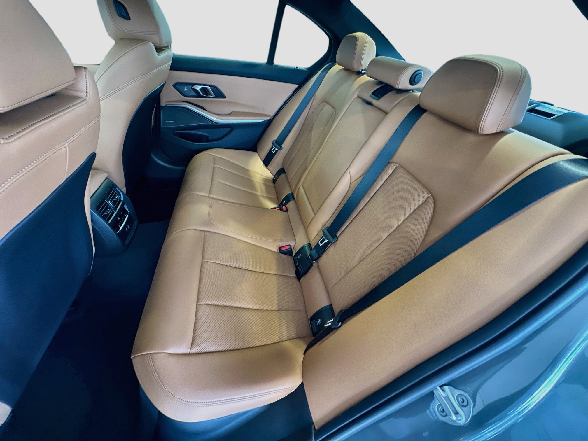 New 2026 BMW 330i Sedan w/ M Sport Package RWD image 19
