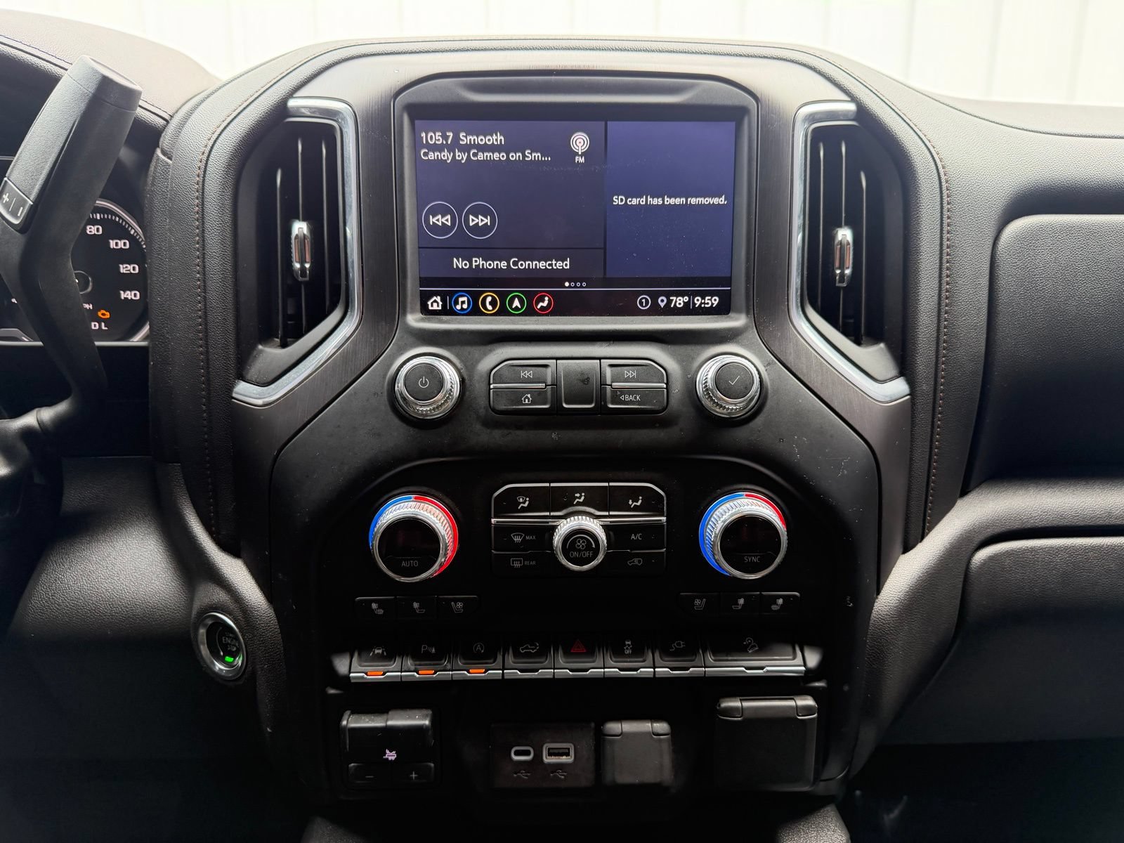 Used 2020 GMC Sierra 1500 AT4 w/ AT4 Premium Package AWD/4WD image 14
