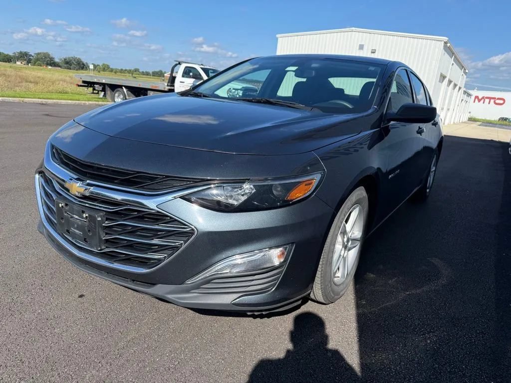 Used 2020 Chevrolet Malibu LS FWD image 4