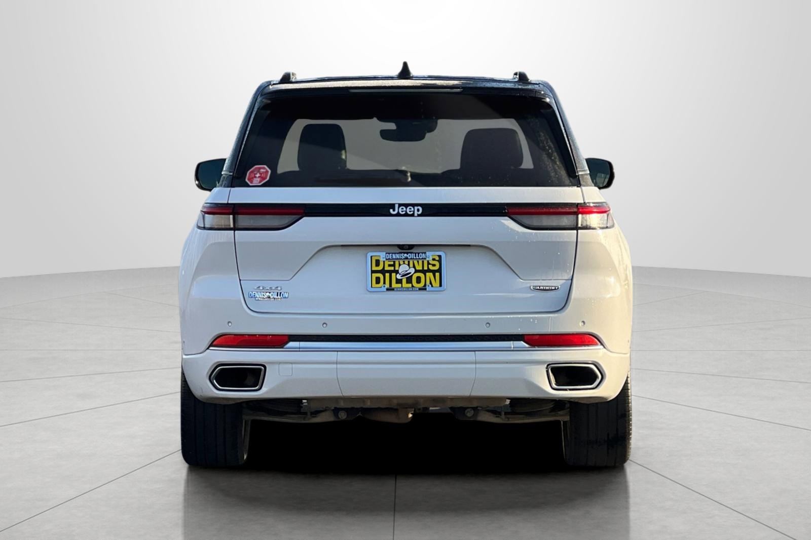 Used 2024 Jeep Grand Cherokee Summit image 6