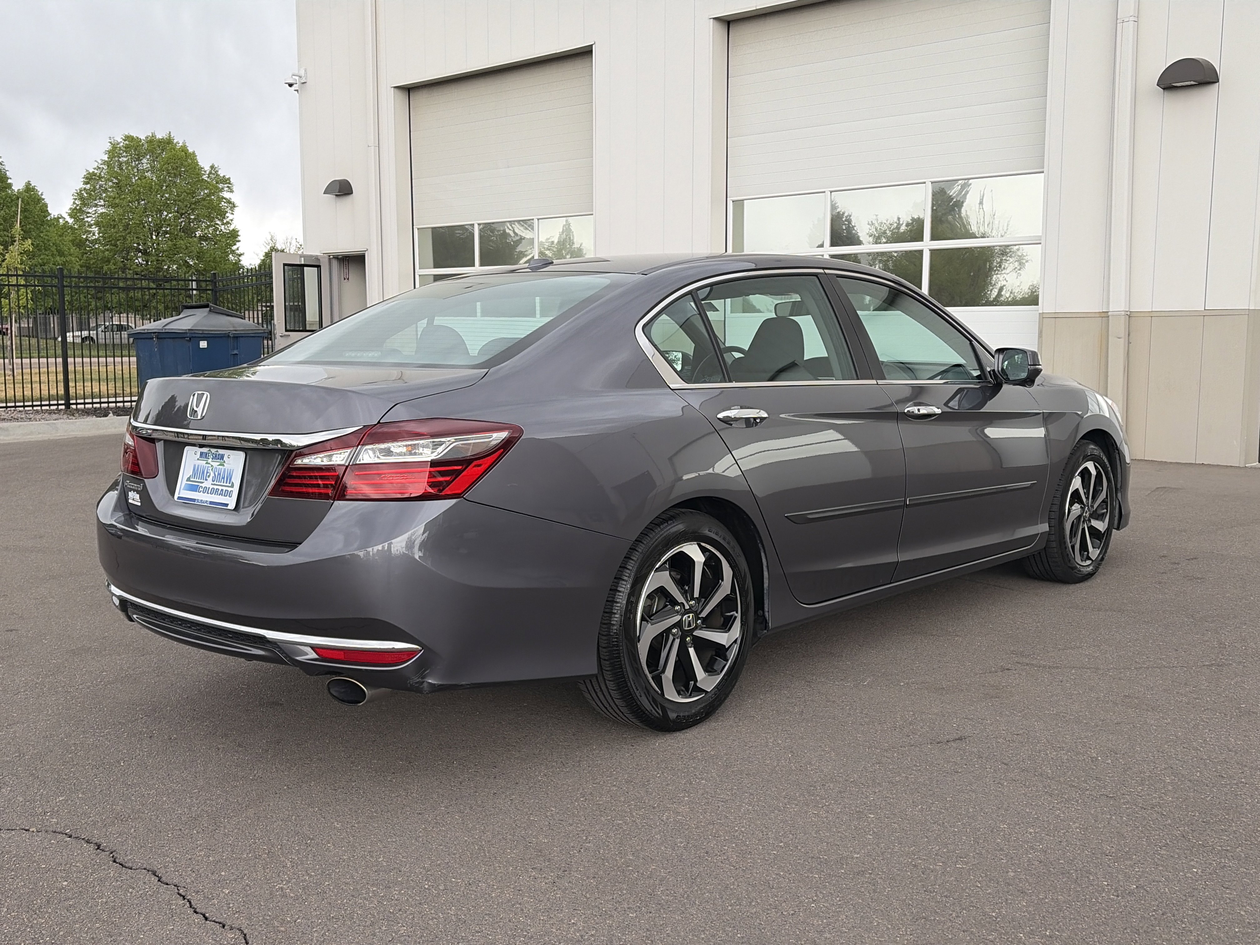 Used 2017 Honda Accord EX image 5