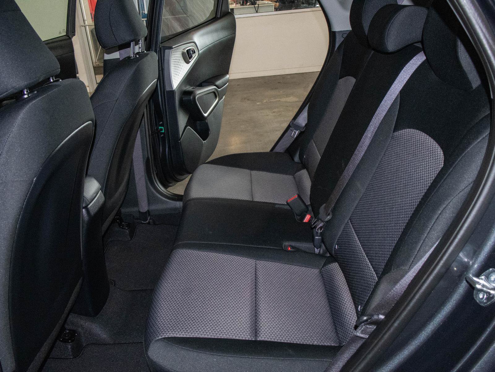 Used 2025 Kia Soul LX FWD image 13