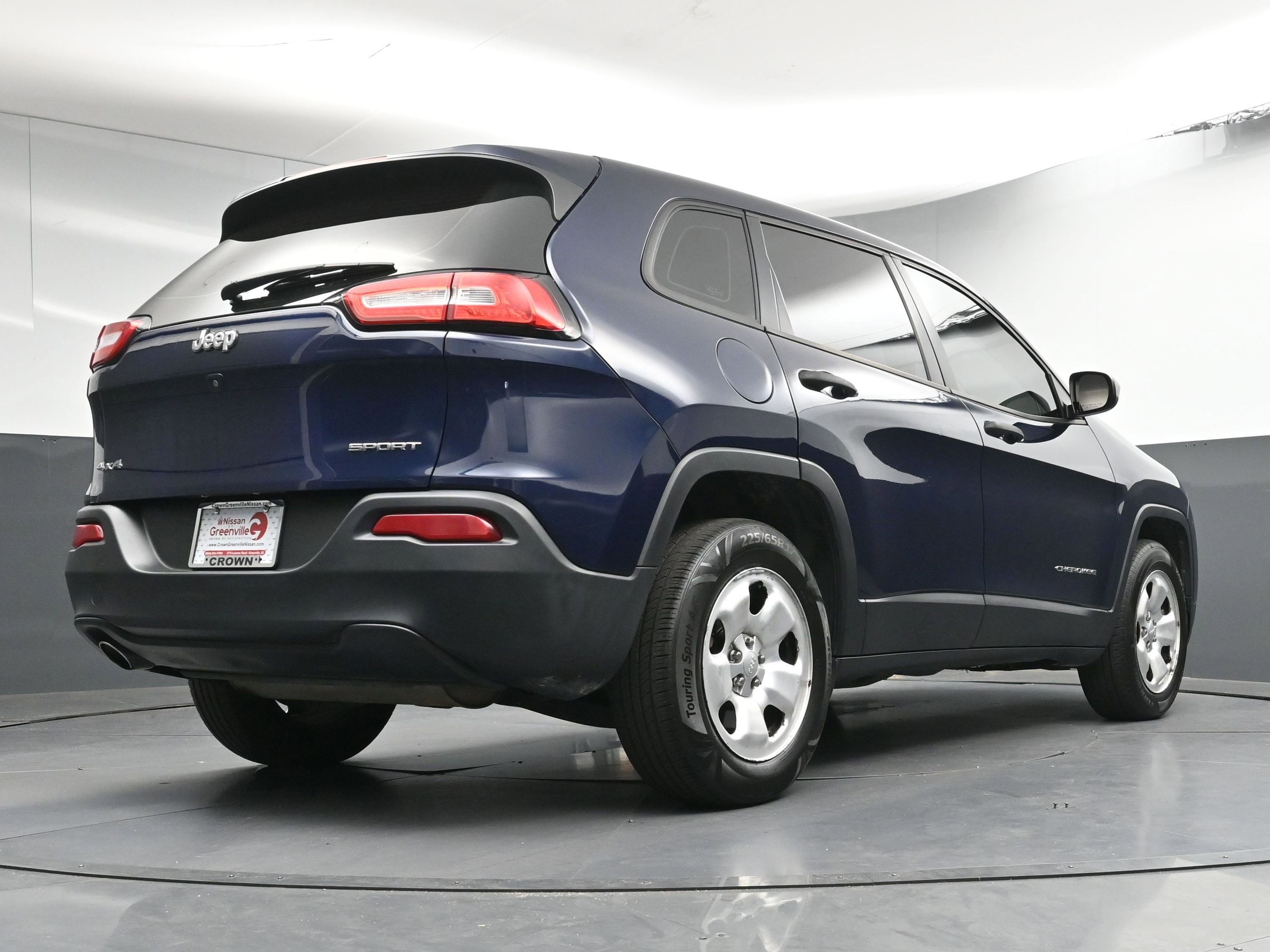 Used 2016 Jeep Cherokee Sport image 23