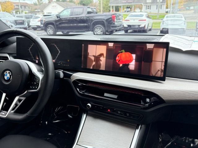 Used 2025 BMW 330i xDrive Sedan w/ M Sport Package image 36