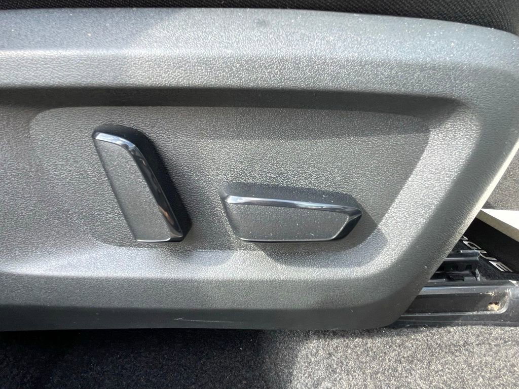 Used 2024 Nissan Rogue SL image 13