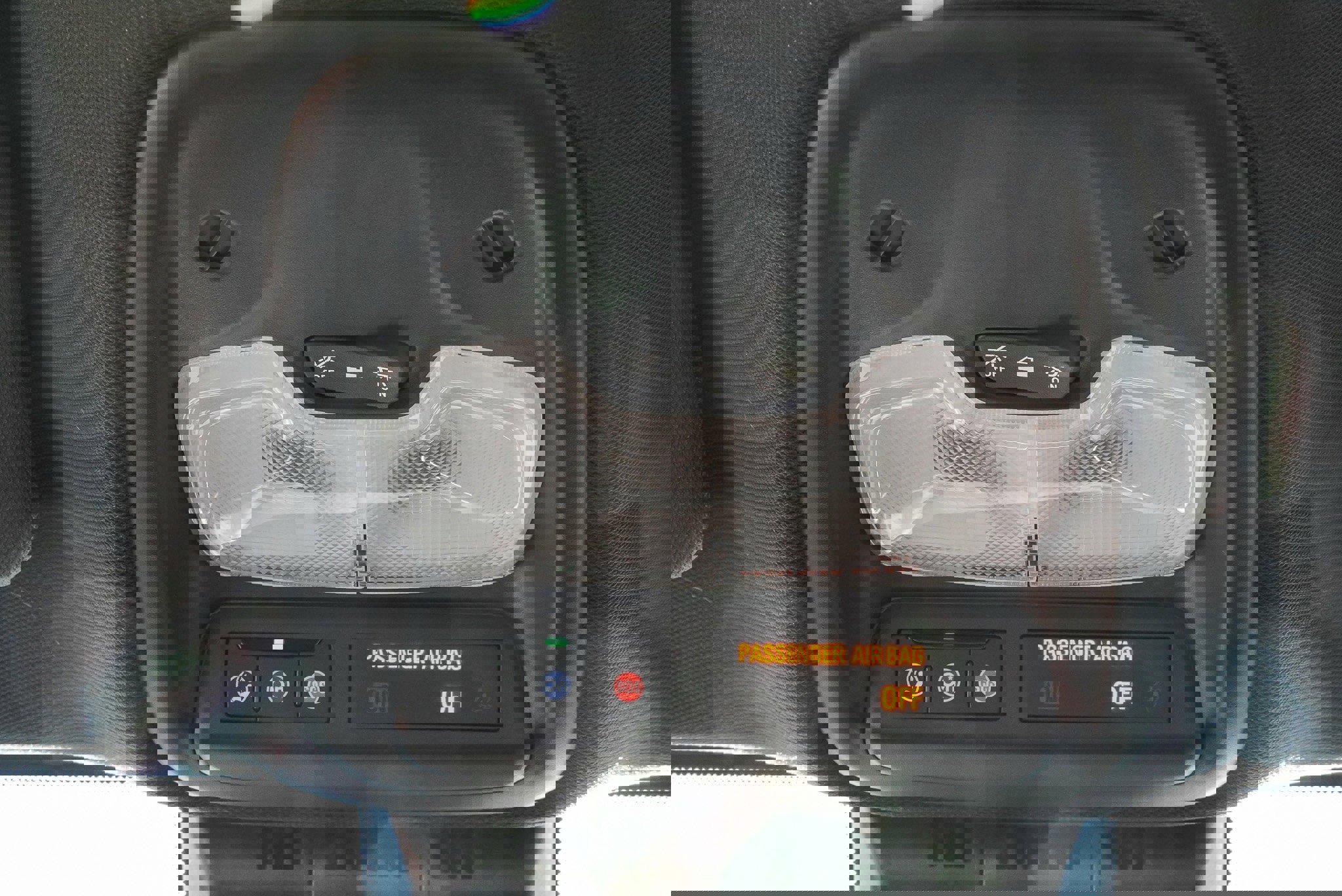 Used 2025 Chevrolet Colorado ZR2 w/ Technology Package image 30