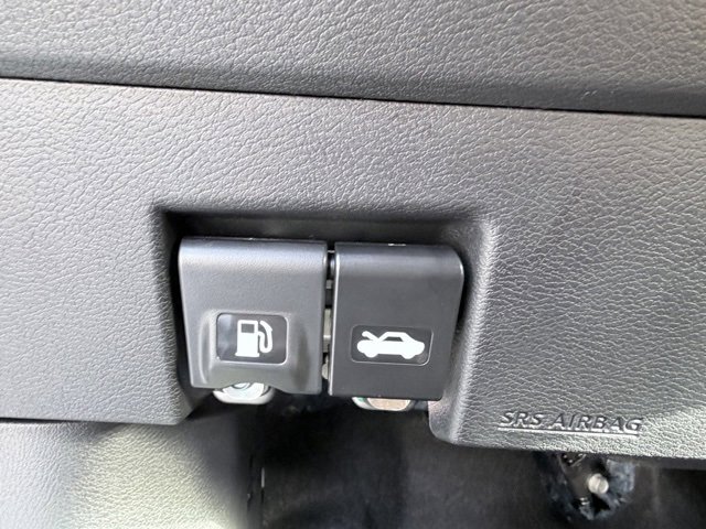 New 2025 Nissan Versa SV image 19