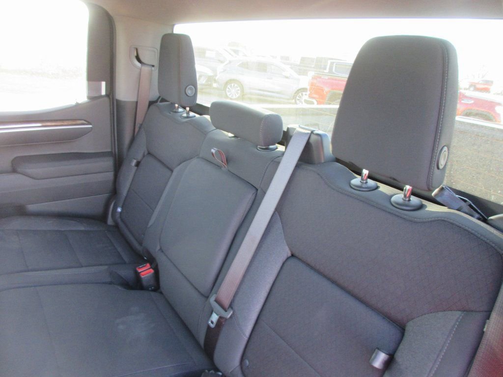 New 2026 GMC Sierra 1500 Elevation image 13