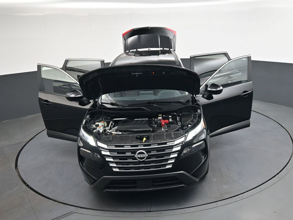 Used 2025 Nissan Rogue SV image 47