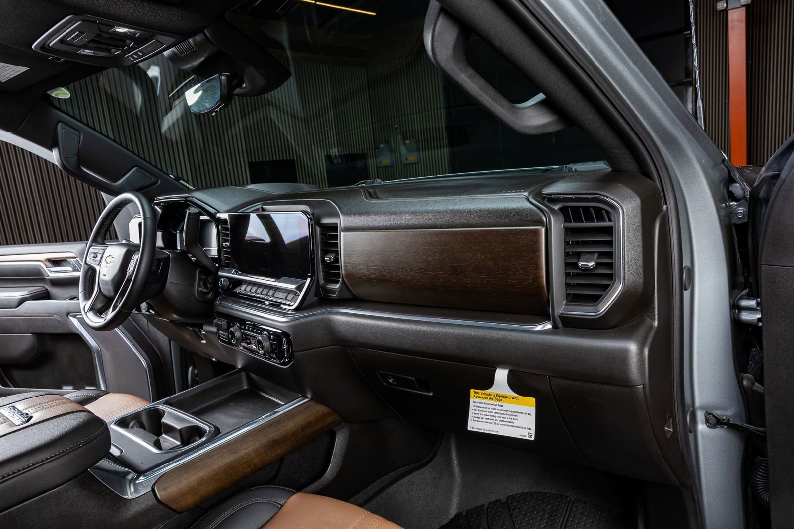 Used 2025 Chevrolet Silverado 2500 High Country w/ Technology Package image 18