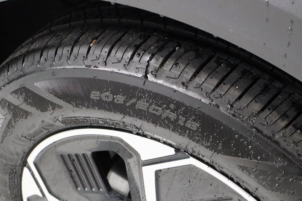 Used 2023 Kia Niro EX image 21