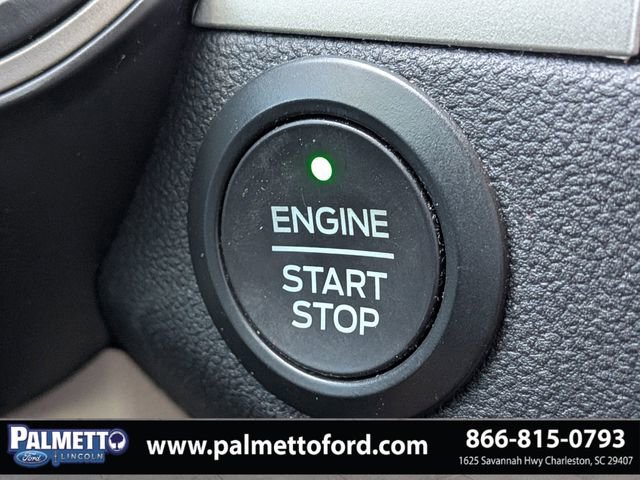Used 2020 Ford Escape SE image 28