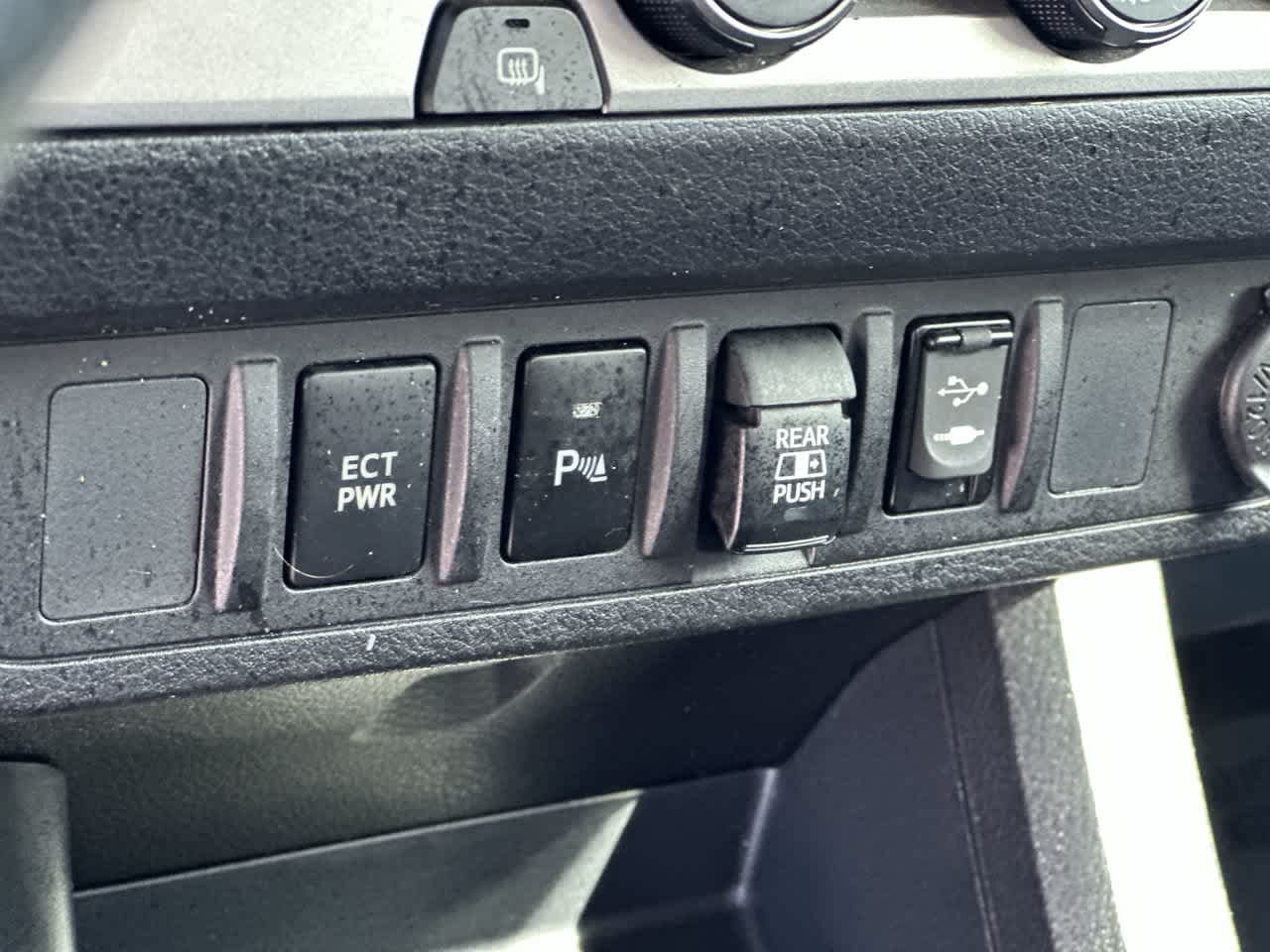 Used 2019 Toyota Tacoma SR5 RWD image 17
