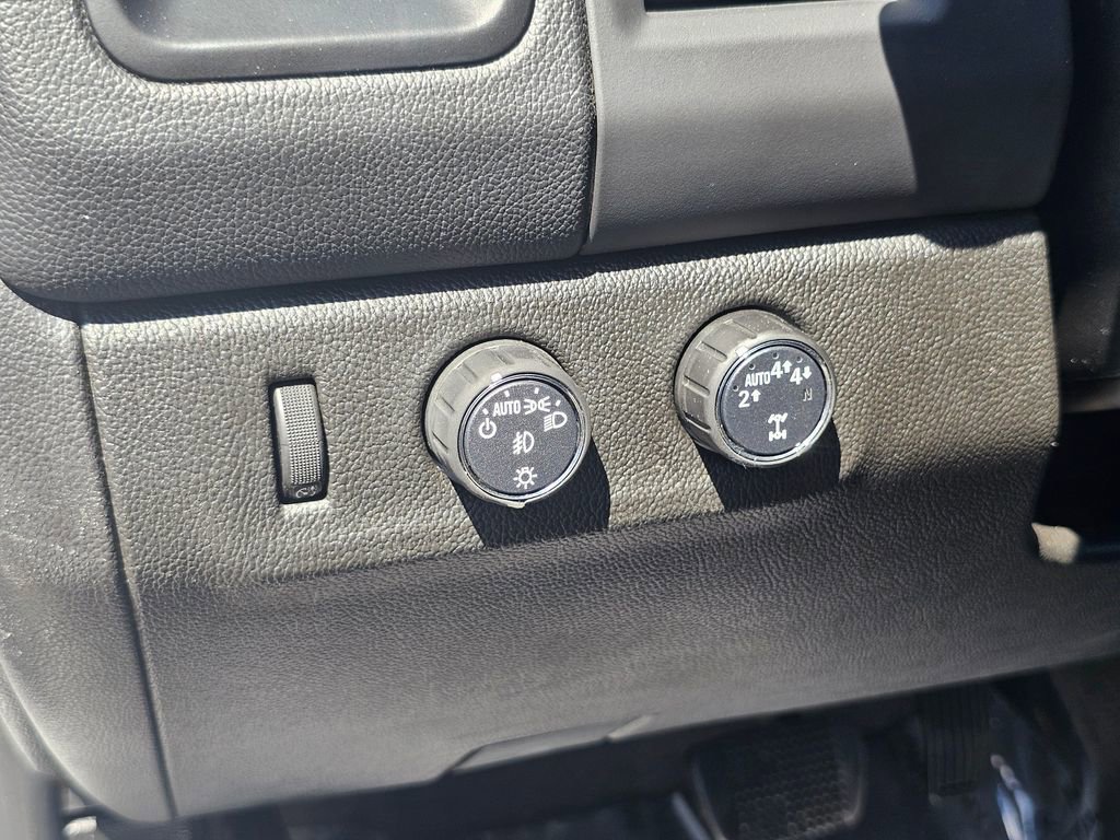 Used 2020 Chevrolet Colorado LT image 23