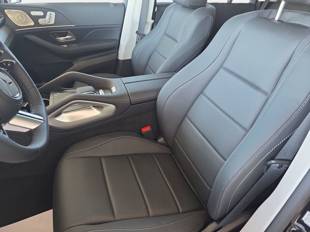New 2026 Mercedes-Benz GLS 450 4MATIC image 15