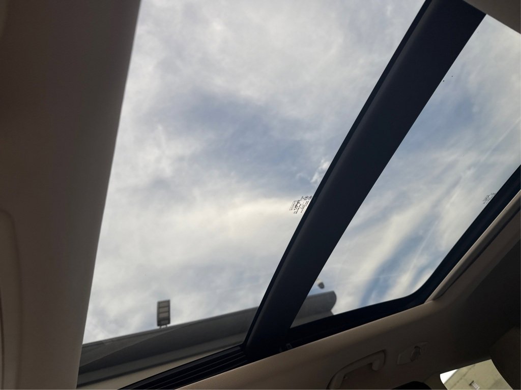 Used 2017 Ford Escape SE w/ SE Cold Weather Package image 31