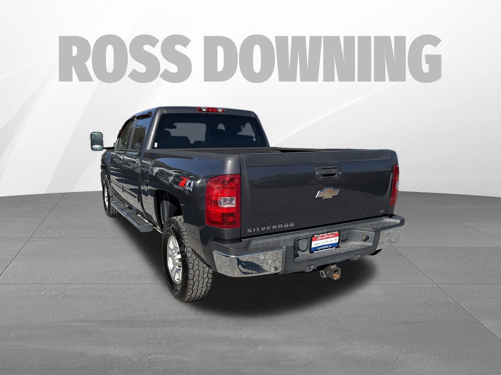 Used 2010 Chevrolet Silverado 2500 LT w/ Interior Plus Package AWD/4WD image 6