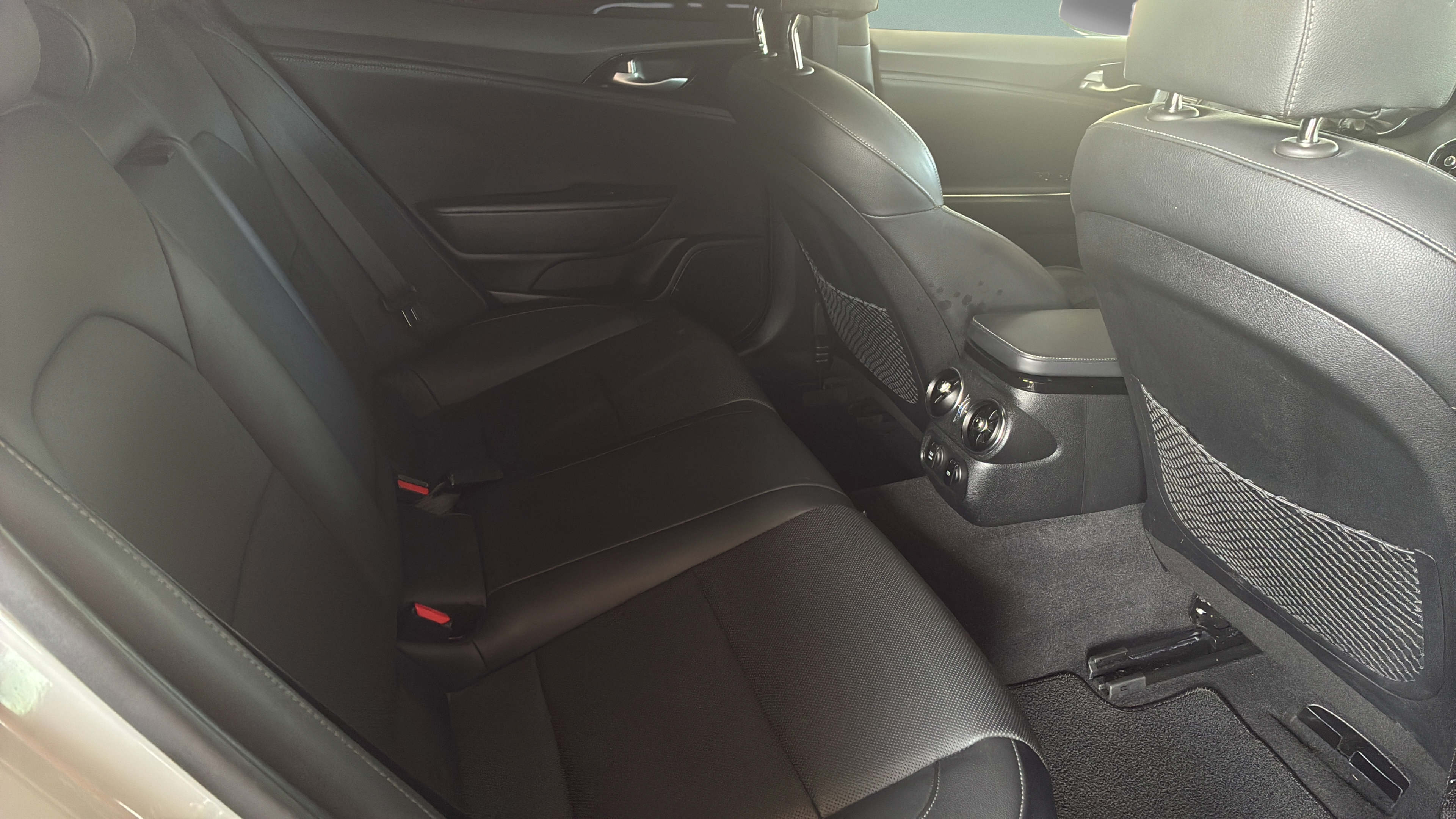 Used 2022 Kia Stinger GT-Line RWD image 22