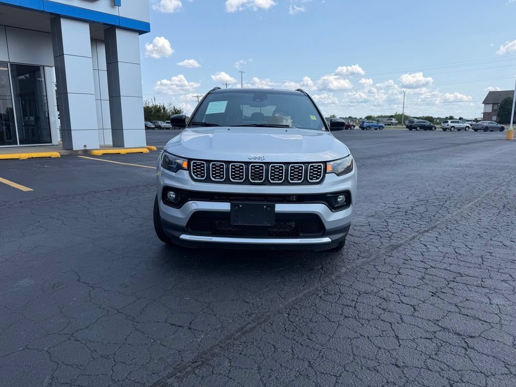 Used 2025 Jeep Compass Limited AWD/4WD image 5