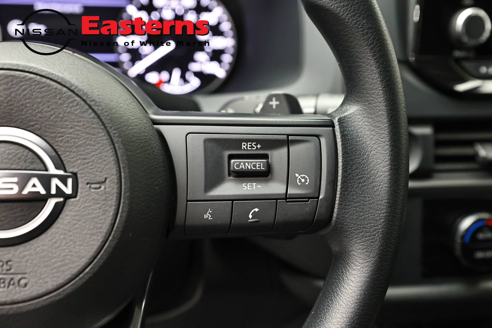 Used 2023 Nissan Pathfinder S AWD/4WD image 16