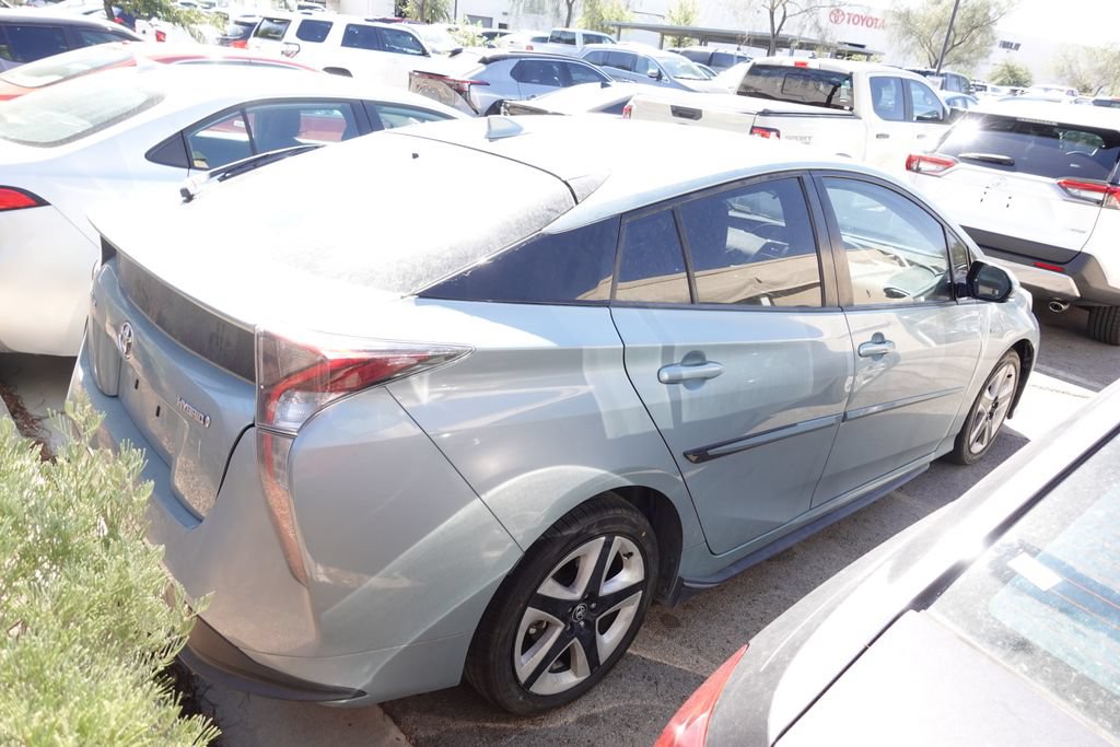 Certified 2016 Toyota Prius Three Touring FWD image 3