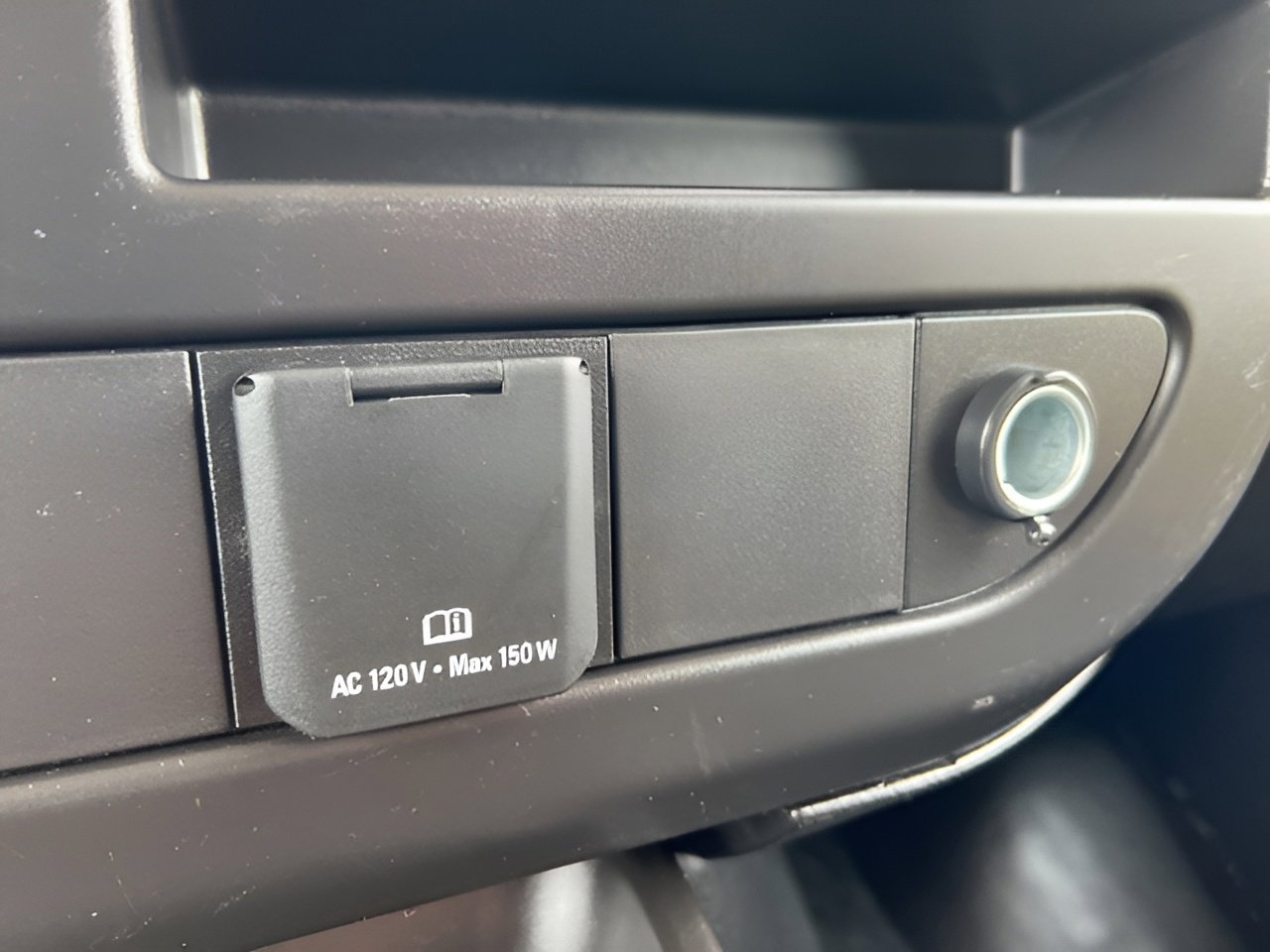 Used 2024 Chevrolet Express 2500 w/ Driver Convenience Package image 40