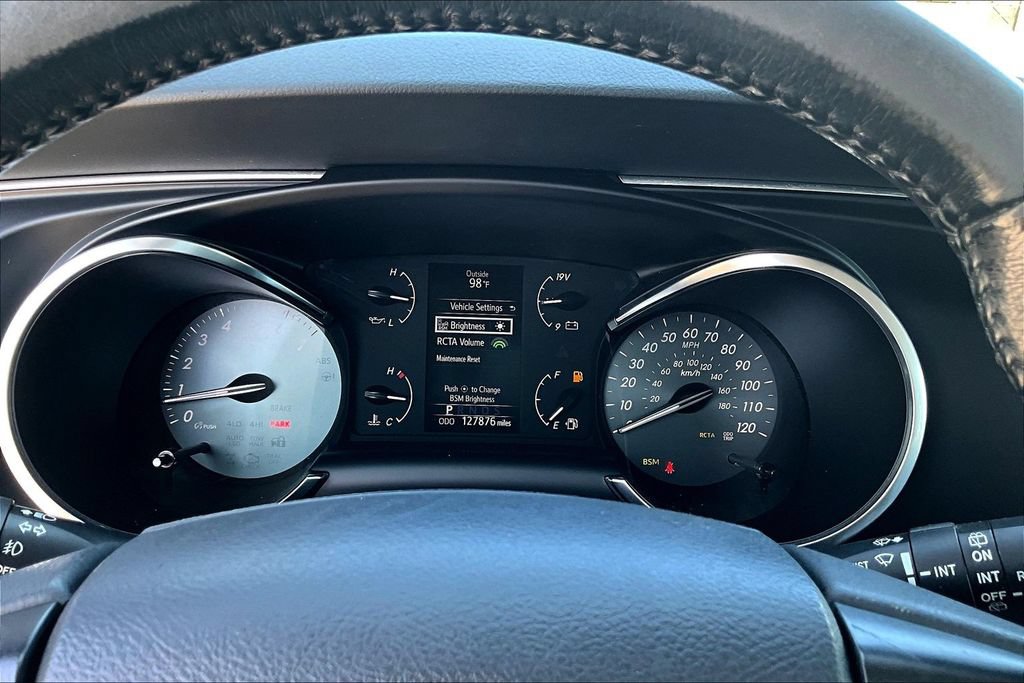Used 2018 Toyota Sequoia SR5 RWD image 10