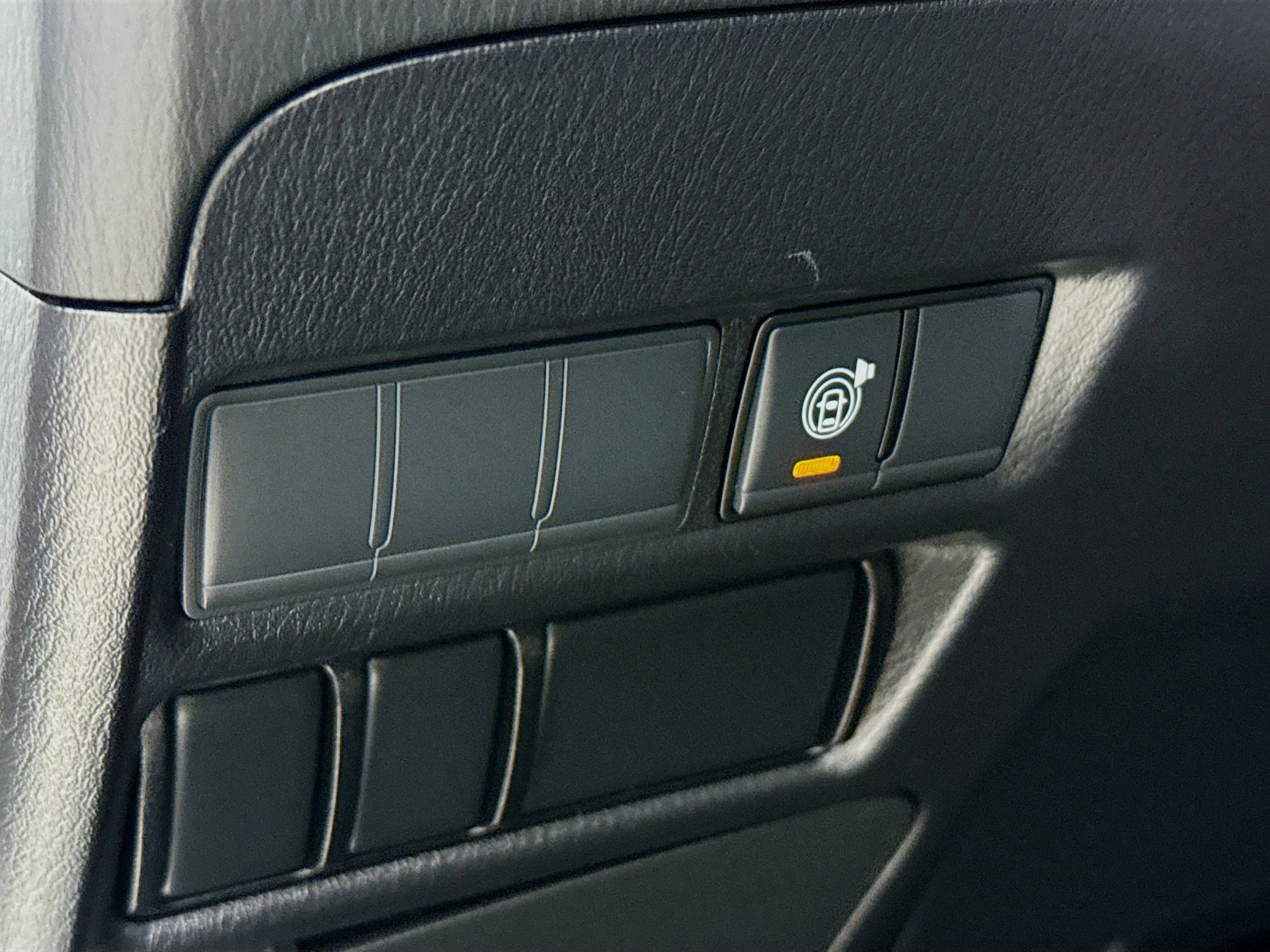 Used 2023 Nissan Armada SV w/ Cargo Package image 9